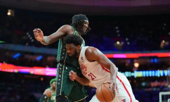 星空体育官网-完全体绿军守住第一：双塔首发更稳 怀特连场爆发